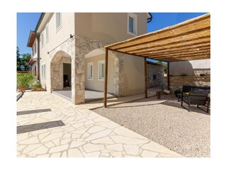 Ferienwohnung Raša Außenaufnahme 8
