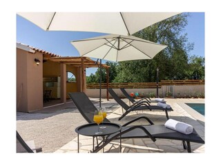 Ferienwohnung Raša Außenaufnahme 12