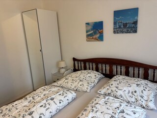 Schlafzimmer 2