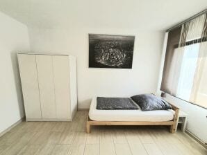 67 m² Ferienwohnung ∙ 3 Schlafzimmer ∙ 5 Gäste - Mülheim an der Ruhr - image1