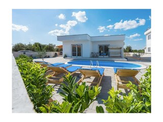 Ferienwohnung Zlarin Außenaufnahme 8