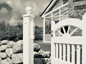 100 m² Ferienwohnung ∙ 3 Schlafzimmer ∙ 4 Gäste