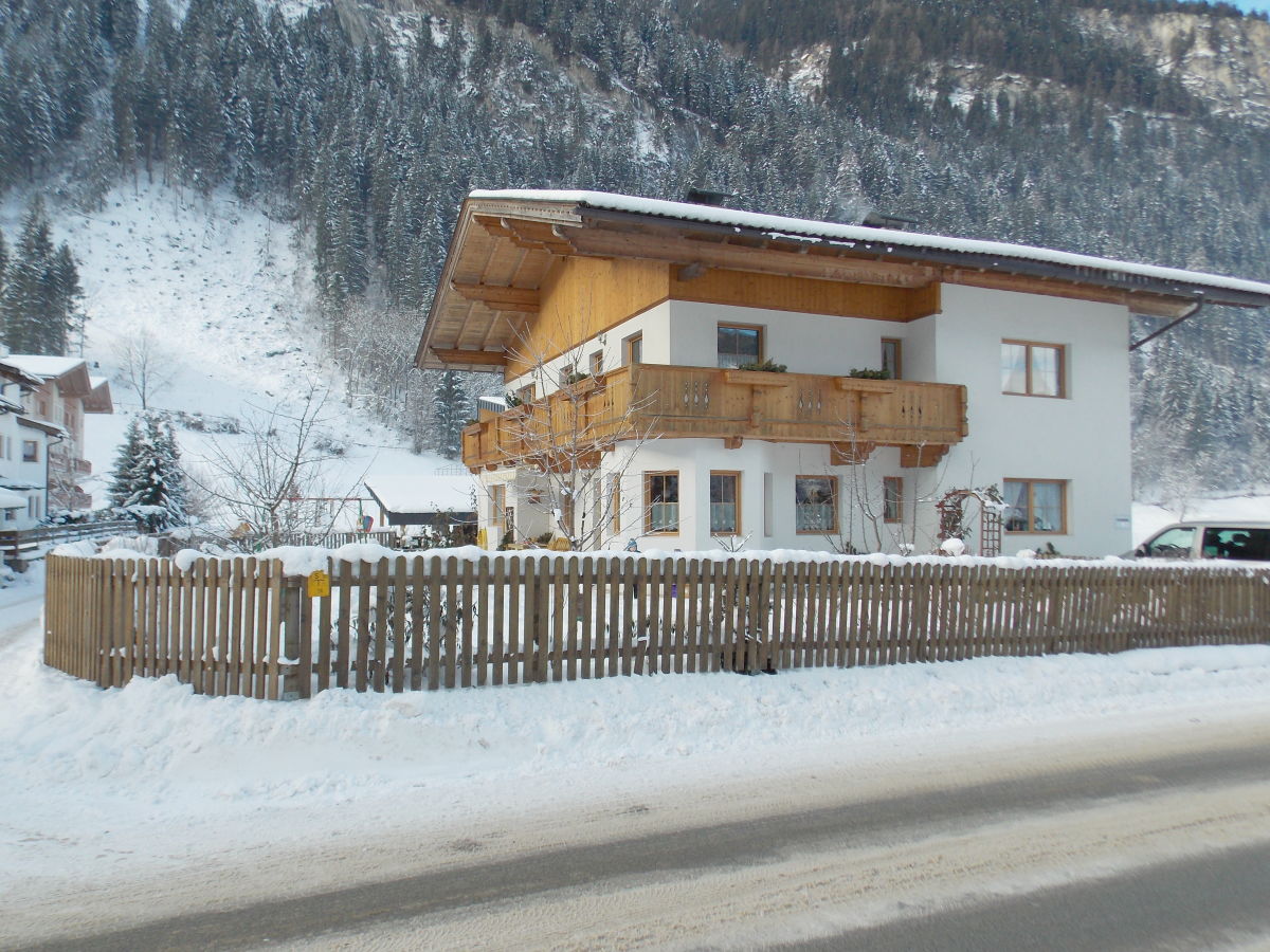 Ferienwohnung Schroll Irmi Mayrhofen Frau Irmi Schroll