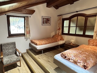 Chalet Saas-Grund Schlafzimmer 12