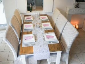 95 m² Ferienwohnung ∙ 2 Schlafzimmer ∙ 5 Gäste