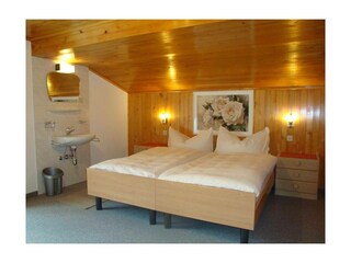 Ferienwohnung Saas-Grund Außenaufnahme 9