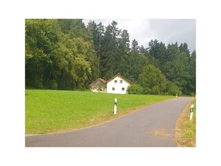 Herrliche Alleinlage am Waldrand