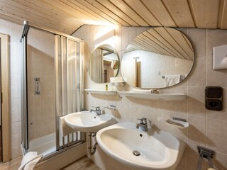 Holiday apartment Riezlern Bathroom 32