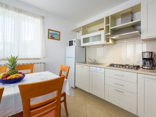 Ferienwohnung Basanija Küche 20