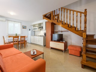 Ferienwohnung Basanija Wohnzimmer 11