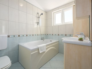 Ferienwohnung Basanija Badezimmer 17