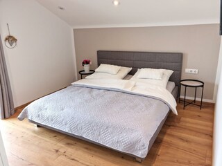Schlafzimmer 1 - OG