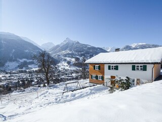 Annas Muntafuner Hus - Winteransicht 3