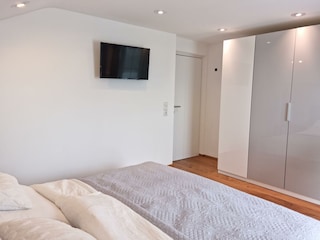 Schlafzimmer 1 - OG - TV