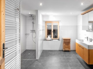 Badezimmer 2