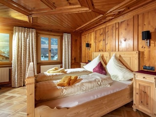 Schlafzimmer 4