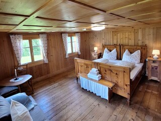 Schlafzimmer 1