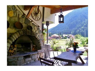 Pergola mit Grillmöglichkeit