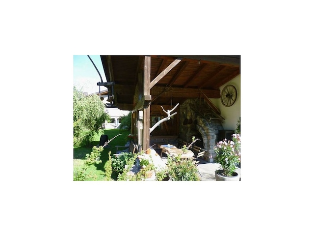 Garten mit Pergola