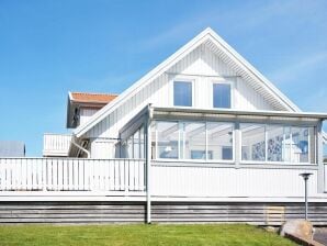 Holiday house 4 star holiday home in Frillesås - Bua - image1