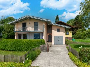 Ferienhaus Beautiful holiday home in Attersee with garden