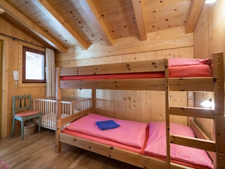 Zimmer mit Stockbett OG