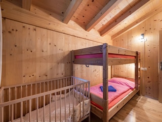 Zimmer mit Stockbett OG