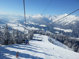 Skigebiet Kellerjoch am Gegenhang mit super Aussicht