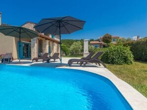 Villa Toscane met zwembad en jacuzzi bij Umag - Sveta Marija Na Krasu - image1