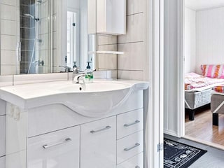 Holiday house Bøvågen  9