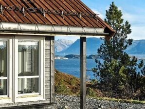 6 Personen Ferienhaus in Kalvåg - Svelgen - image1