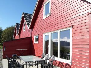 Vakantiehuis 6 person holiday home in Sørbøvåg-By Traum