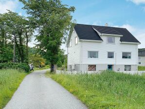 8 Personen Ferienhaus in Bølandet - Leikong - image1