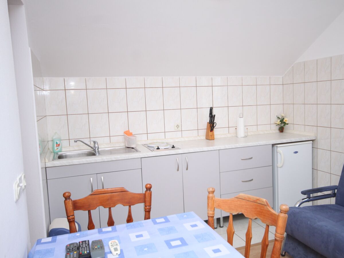 Apartment Vrsi Ausstattung 1