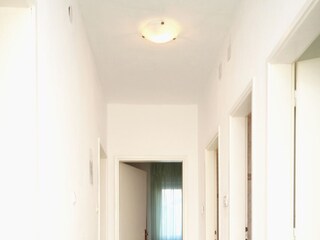Apartment Kaštel Stari Features 5