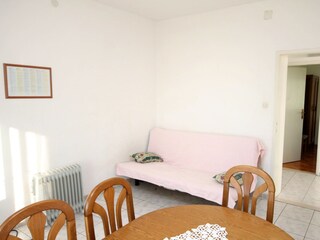 Apartment Kaštel Stari Features 12