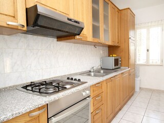 Apartment Kaštel Stari Features 13