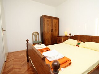Apartment Kaštel Stari Features 15