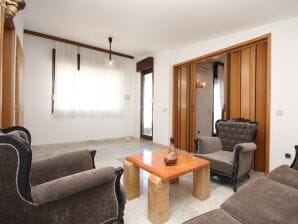 Ferienhaus Comfortable and spacious house near beach Rogoznica (K-6226) - Rogoznica - image1