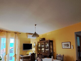 Apartment Slatine Features 12