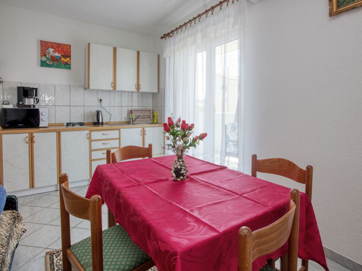 Apartment Zlarin Ausstattung 5