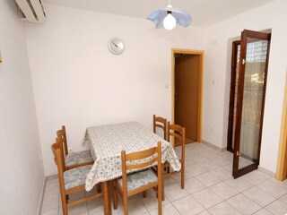 Apartment Vinisce Features 2