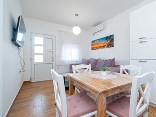 Apartment Povljana Features 13