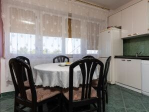 Four bedroom apartment with terrace and sea view Sumpetar, Omiš (A-9436-a) - Jesenice near Dugi Rat - image1