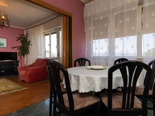 Apartment Jesenice bei Dugi Rat Features 6