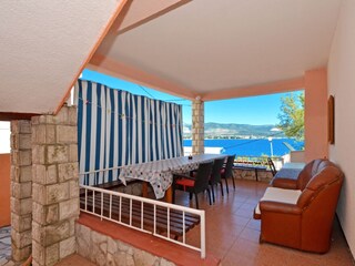 Apartment Arbanija Ausstattung 1
