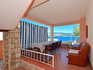 Apartment Arbanija Features 1