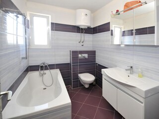 Apartment Arbanija Ausstattung 24