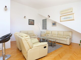 Apartment Duće Features 38