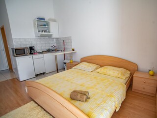 Apartment Jesenice bei Dugi Rat Ausstattung 5